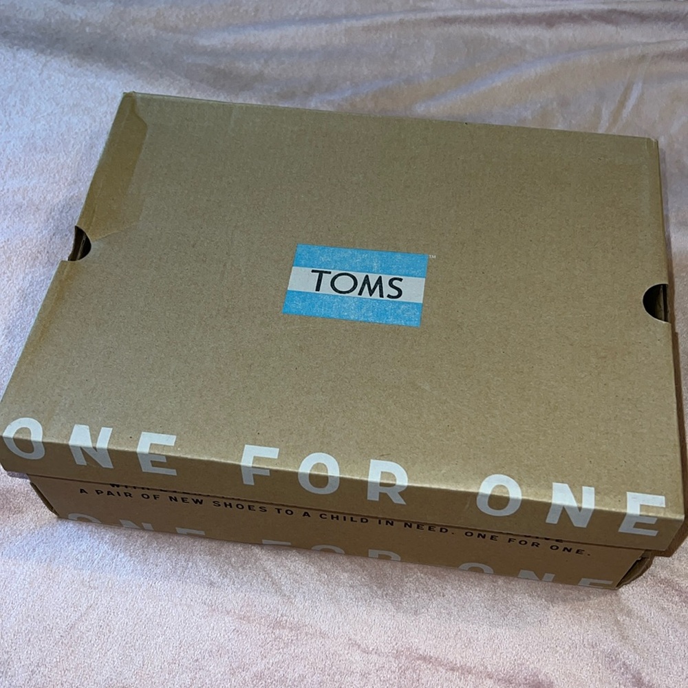 Toms “Ella” Faded Rose Belvet Booties - Picture 6 of 6